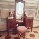 Il Rifugio Di Elizabeth B&B 3*